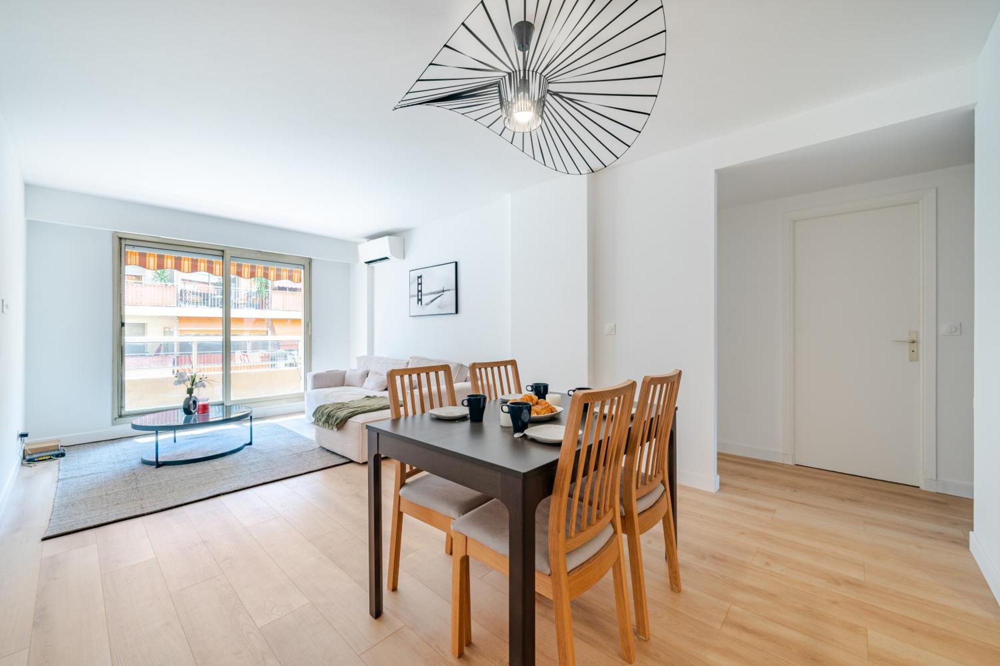 Near Old Town And Apartment Fully Renovated Nice Exterior photo